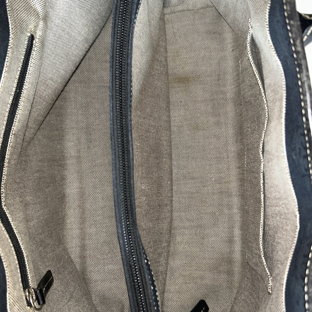 Dooney & Bourke - Picture 15 of 16